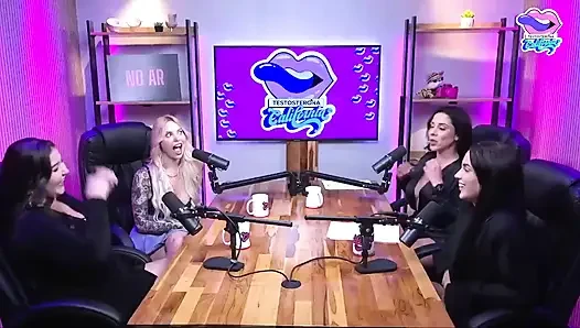 Gi Genesini ve Flora Favaretto ile ateşli podcast
