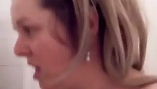 Seksi boşalmak fahişe kirli konuşma