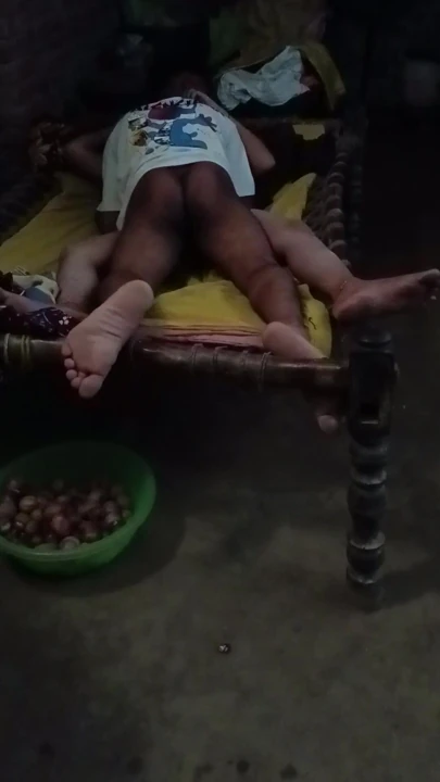 Padosi ki ladki ko pela chupke se jakar | Clip 1
