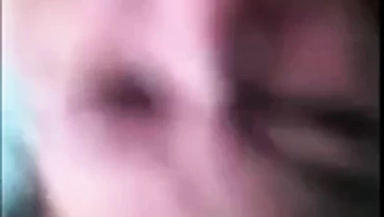 Kendi ağzına öğürterek