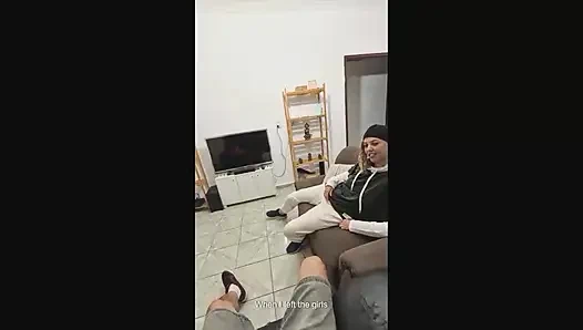 Lezbiyen komşu yarağa ilk kez düştü.