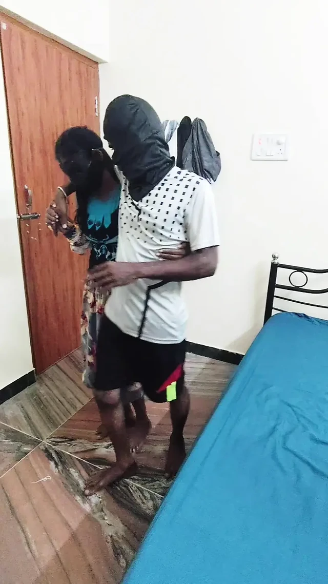 Домашняя медсестра используется психическим заболеванием пасынок с помощью отчима