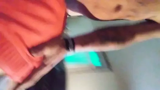 Ben ve kız arkadaşım biraz eğleniyoruz.