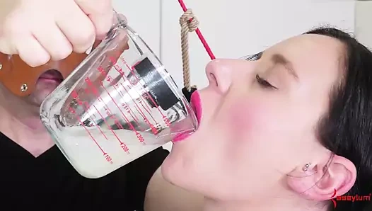 dağınık alt öğürerek ve emme üzerinde dick