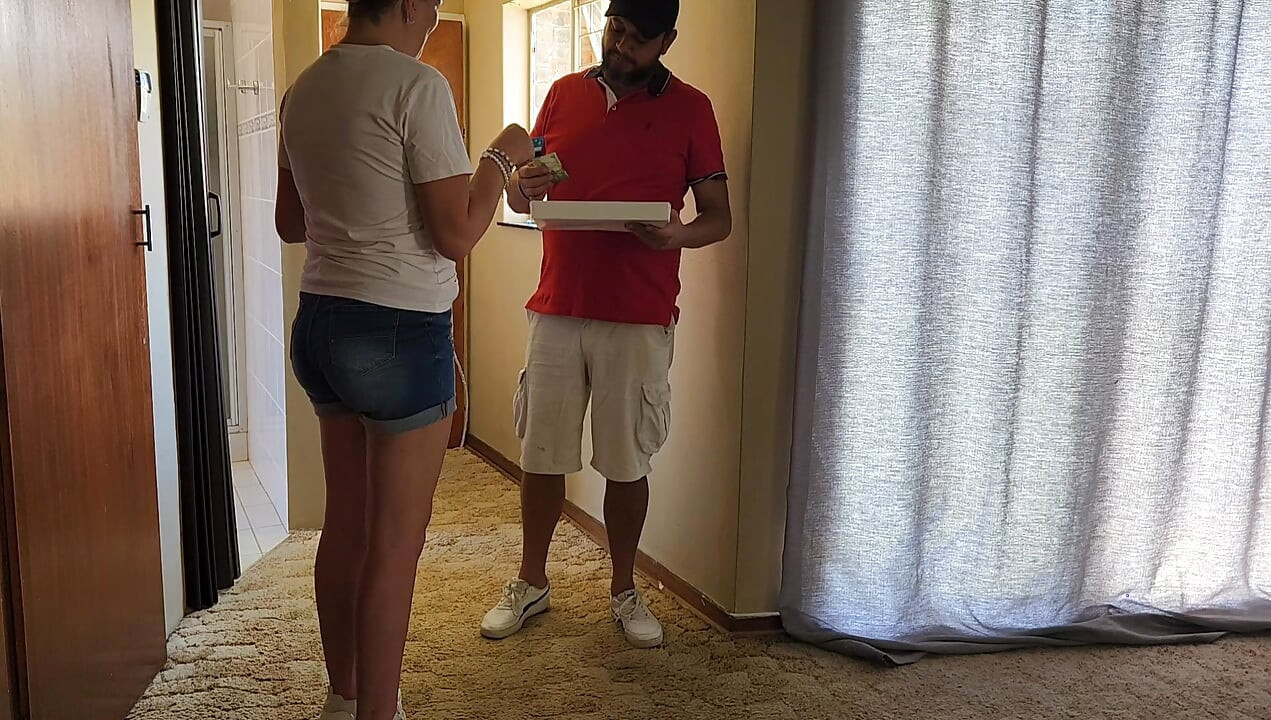 Aldatılan adam karımı pizzacıyla sikişmeye cesaret ettim