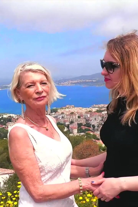 Eva, 70 yaşındaki gilf, lyna ile seks yapıyor, 27 yaşında