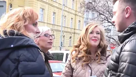 Anne olur hoş adım oğul üvey lezbiyen