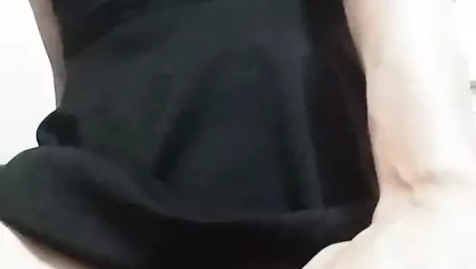 cumming içinde bir elbise