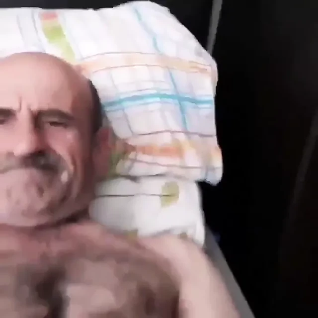 Türk yaşlı adam mastürbasyon - kısa klip