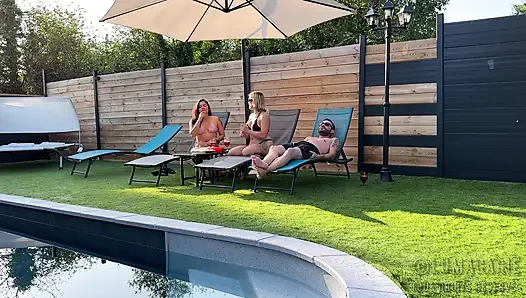 Marie ve Lucas Lumacarie, havuz kenarında Adelie ile takılıyor