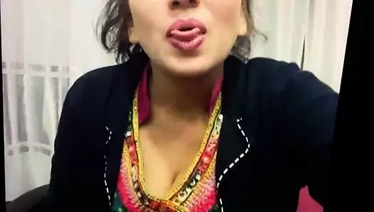 Anne arkadaşının kamera övgüsü