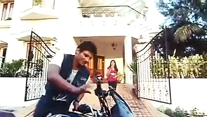 Desi aunty baştan tarafından genç oğlan