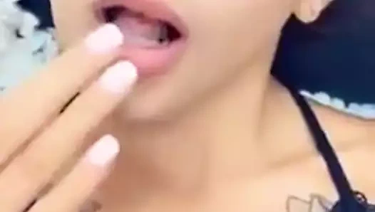 Bella sabah yıldızı Ukraynalı fahişe