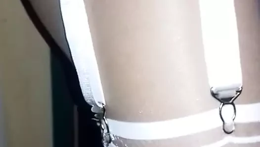 8d yağlı boya çorapları ve vücut