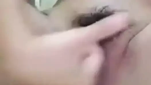 Sarışın eğleniyor