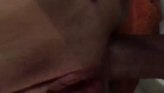 Hızlı anal sikme sırasında arkadaşlar parti