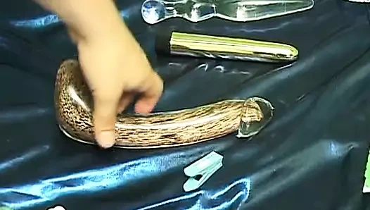 Ateşli Alman bebek BDSM eylemi sonrası sperm yutuyor