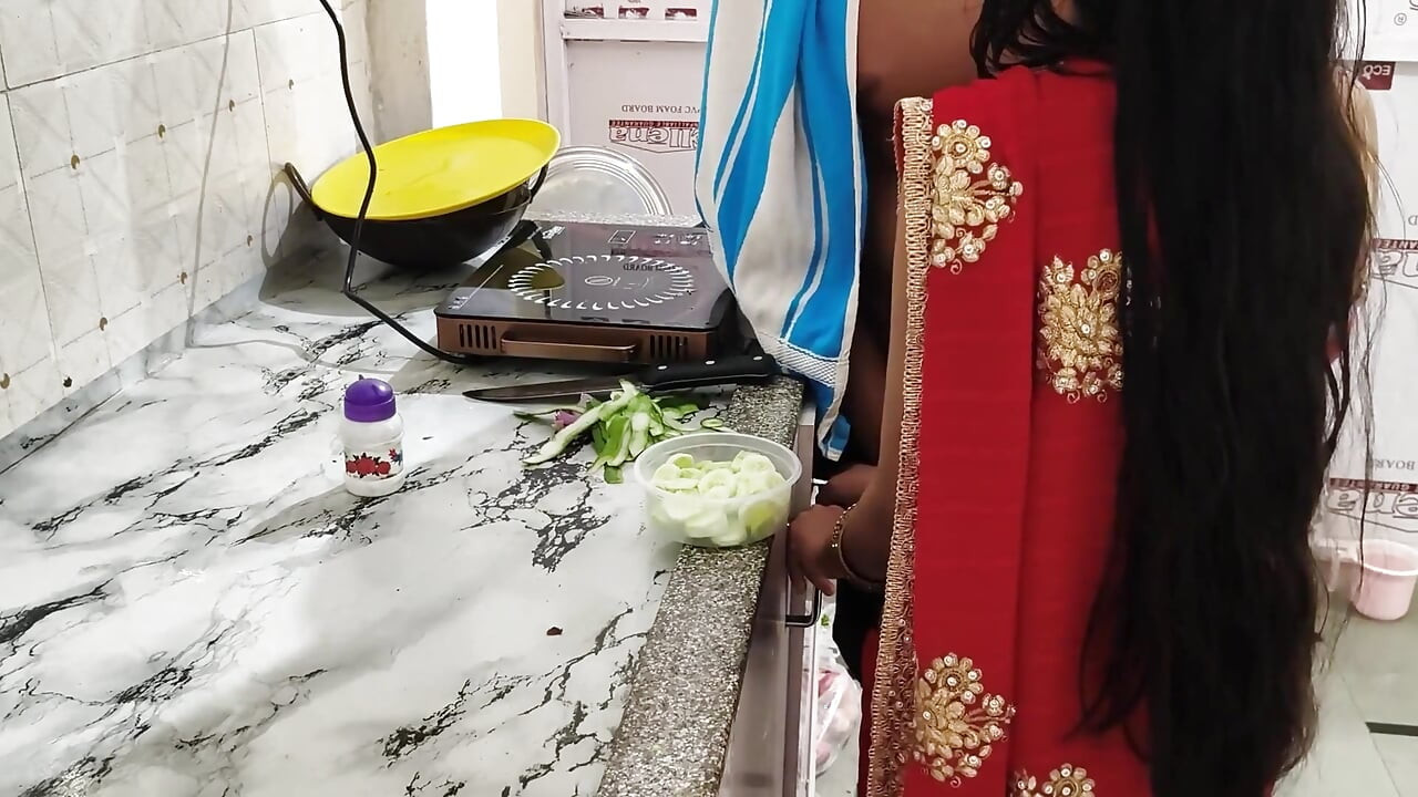 Ev Yapımı Dever tarafından baştan çıkarılan Sıcak Bhabhi
