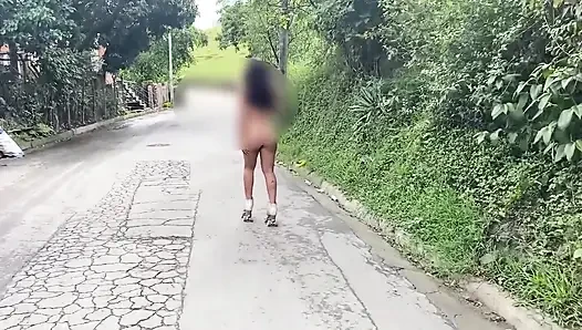 Sokakta roller çıplaklık