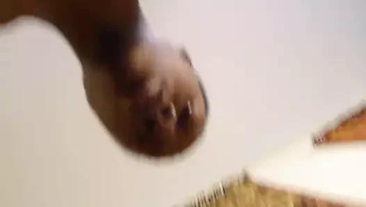 Afrikalı kız yüz oturur koca