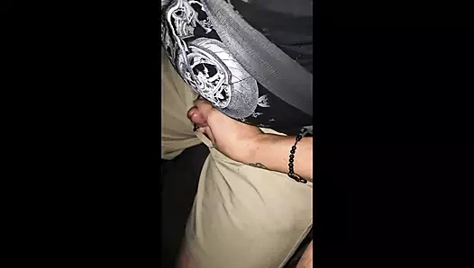 Azgın anne Tinder'da randevuya 31 çekiyor