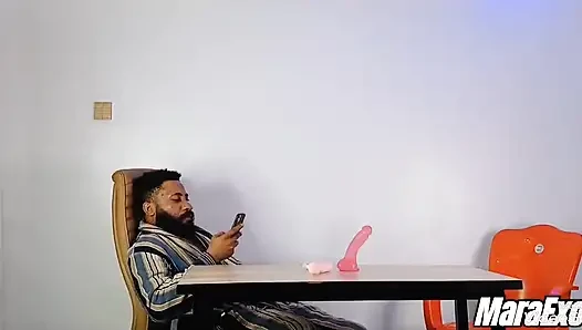Patlayıcı fışkırtma orgazmı ve altın duşlar. Sırılsıklam ıslak amcık ve büyük sert yarak