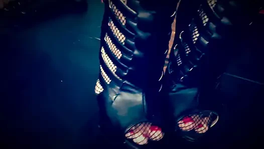 yüksek topuklu gospodarica emma