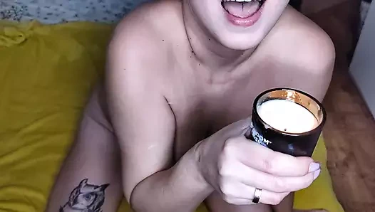 Mükemmel doğal memelerde mum ağdası. Ateşli mum ağdası ile ilk deneyimimiz. Lütfen bizi puanlayın ve abone olun