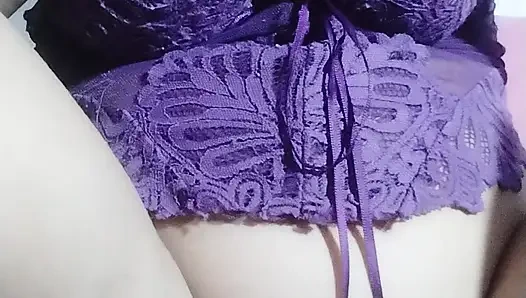 Seks genç bir bebektir