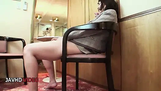 Kiyoe majima'nın olgun kıllı amcığı için vibratörle şehvetli solo zevki