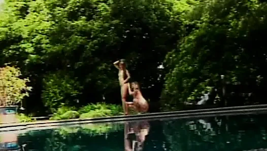 Beyaz külot günlükleri 17: sinnliche pool-abenteuer und