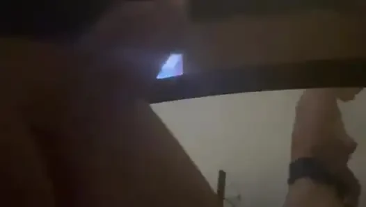 Aman tanrım! Gerçekten bir yarağa ihtiyacım var.