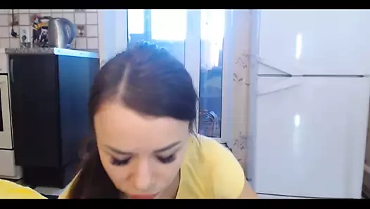 Uygun bebek oynama ona yapay penis ve kedi