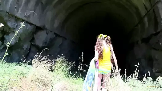 Azgın latin adam en sevdiği porno yıldızına çarpıyor