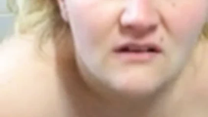 Şişman ev hanımı büyük bir cumshot almak