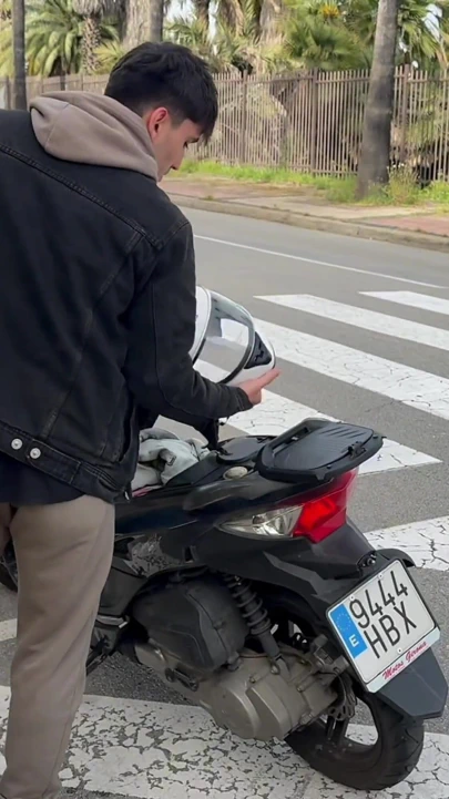 Sokakta bulduğum mükemmel bedenli Latin'le açık havada seks yapıyorum - Lola Bratz