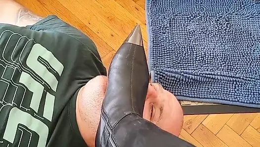 İtaatsiz bir kölenin hızlı cezası ve yeniden eğitimi