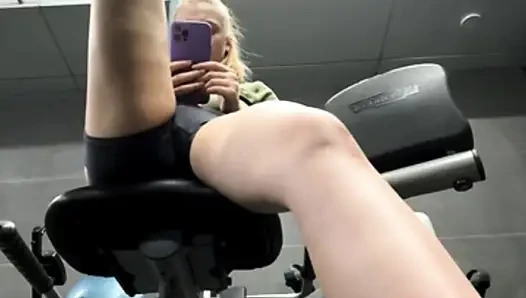 Extreme fucking in the gym with jucielussie