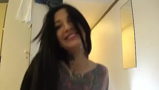 Sevimli üvey kız kardeşimle ateşli porno