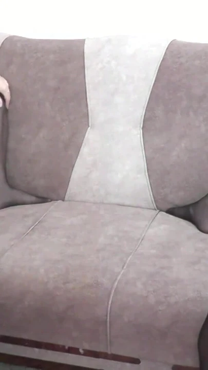 "İki kız ıslak amcıklarını parmaklıyor, güçlü orgazm oluyor ve fışkırtıyor. Adam mastürbasyon yapıyor. Orta yaşlı seksi kadın"