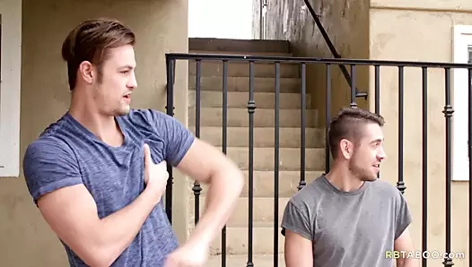 Üç süper hevesle azgın üvey kardeşler lanet