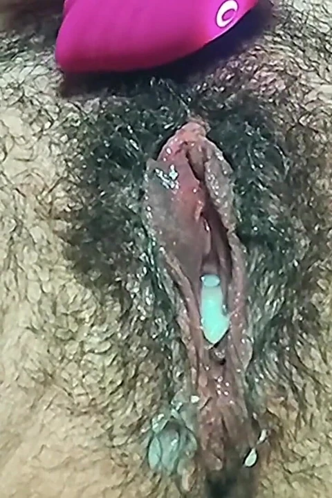 Bu genç kendini nasıl memnun edeceğini biliyor