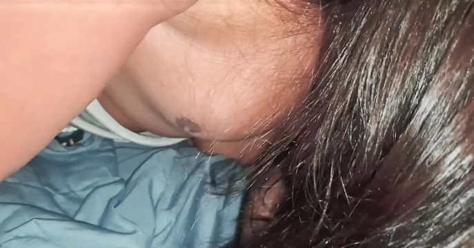 Trans bakire popos: Kondomsuz koydum ve her yerini sağdım