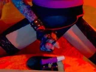 Cuxladyboy cumshot üzerinde lelo