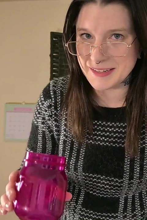 Üvey anne seni evde karşılıyor