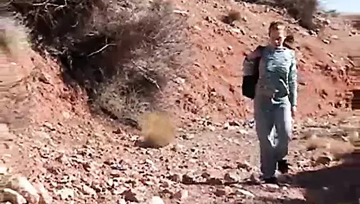 açık solo eylemde küçük nisan