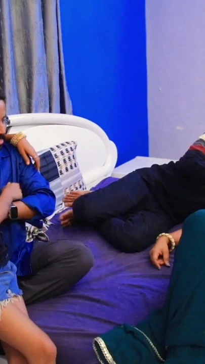 BAĞıŞ TOPLAMALARı MADAMıN VAJINASıNDAN BAĞıŞ TOPLADı | Klip 1