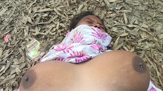 Desi bhabhi ki mast chudai ki outdoor