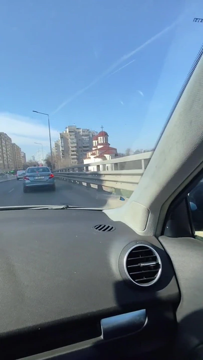 Trafikte 5 dakika! Daha fazla bekleyemedi | Klip 1