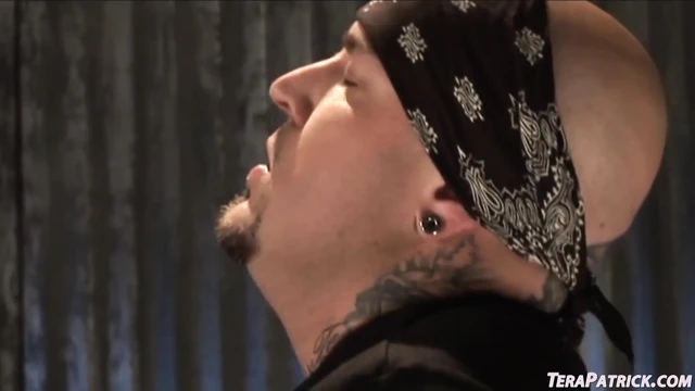 Ateşli Lexie Marie korunmasız sikiliyor